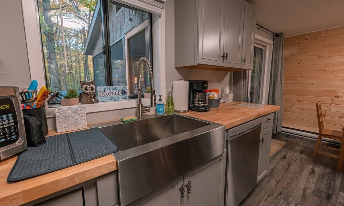 Photo of Kitchen in Locust Lake Village