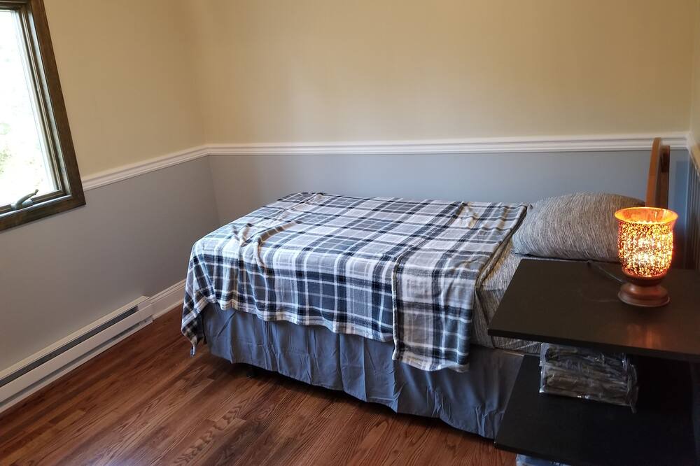 Photo of Bedroom in Mcafee