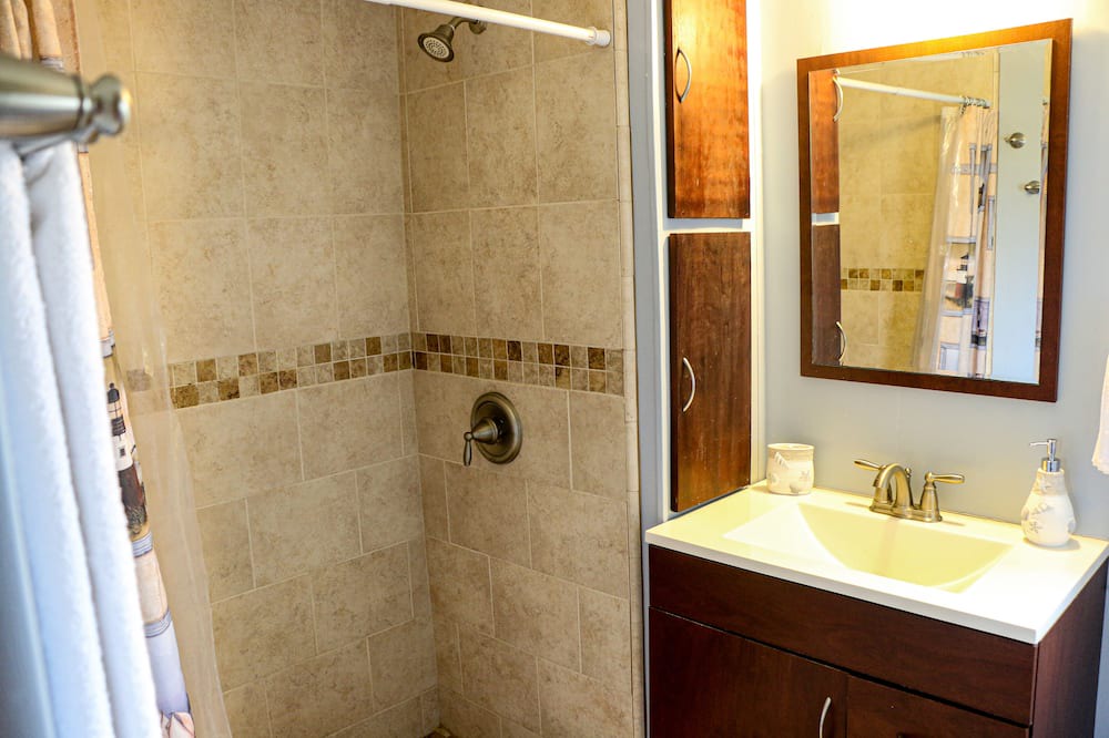 Photo of Bathroom in Lake Wales