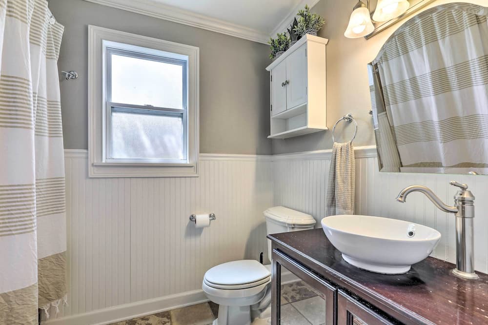 Photo of Bathroom in Seminole Heights
