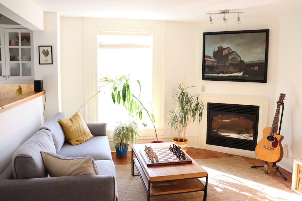 Photo of Livingroom in Prince Edward