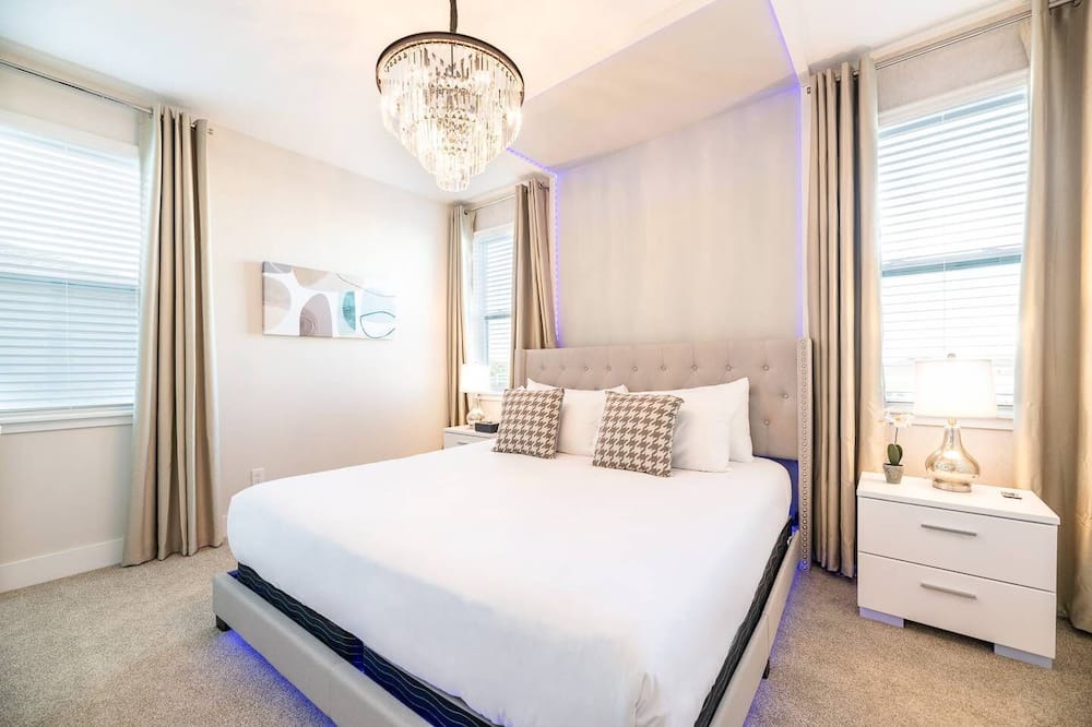 Photo of Bedroom in Bay Lake