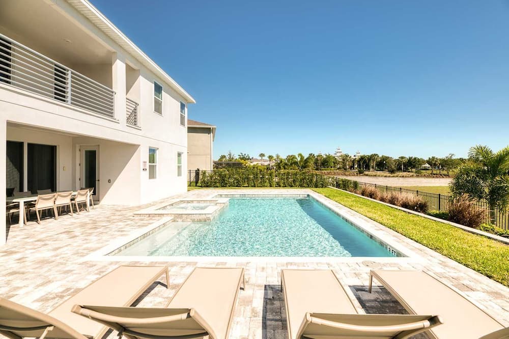 Photo of Outdoor in Bay Lake