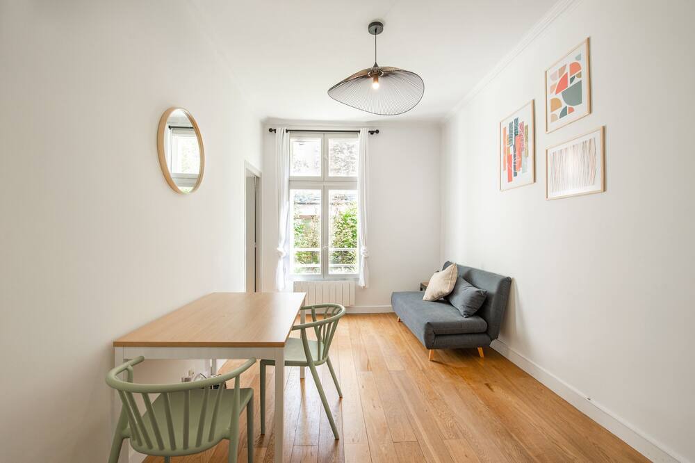 Photo of Livingroom in Levallois-Perret