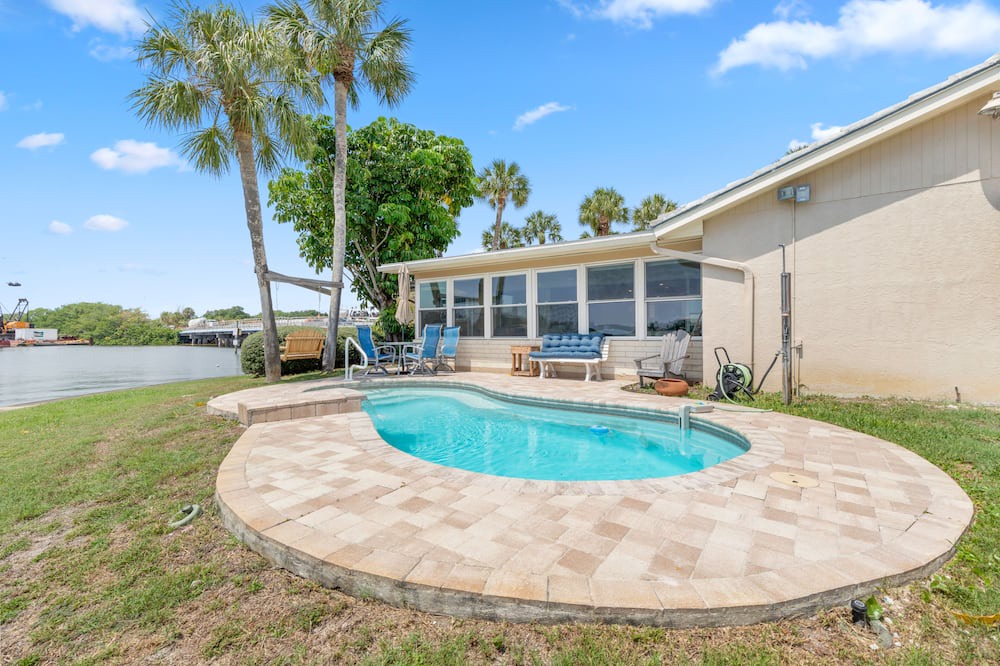 Photo of Outdoor in Shore Acres
