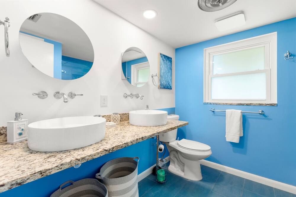 Photo of Bedroom in Shore Acres
