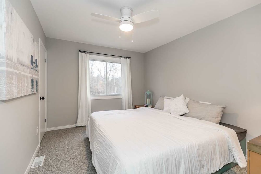 Photo of Bedroom in Tiny