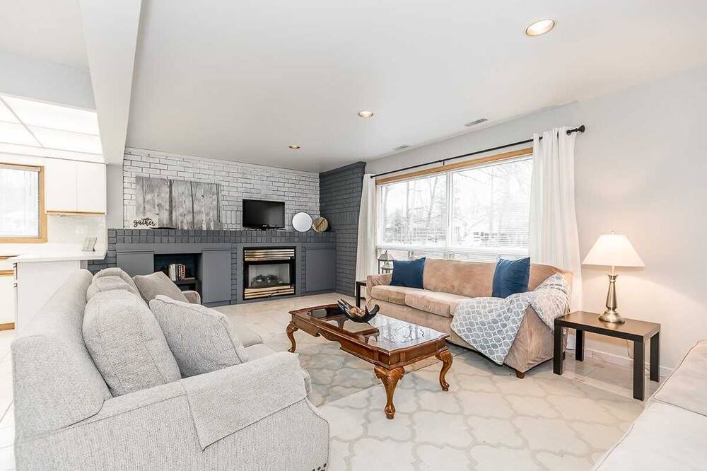 Photo of Livingroom in Tiny