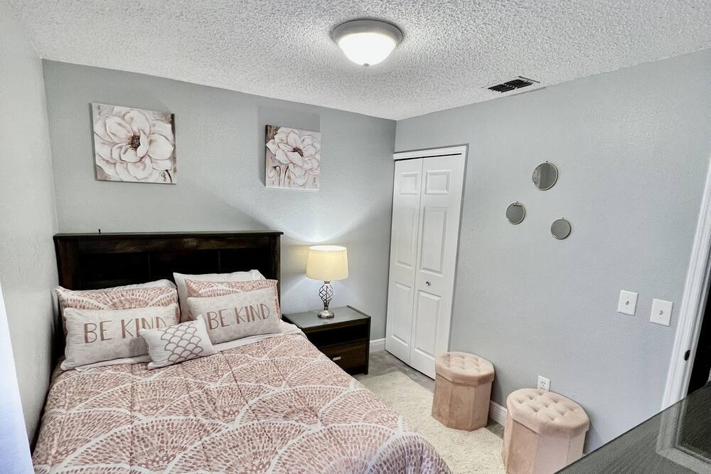 Photo of Bedroom in Poinciana