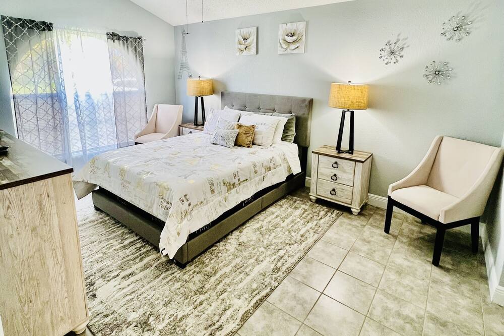 Photo of Bedroom in Poinciana