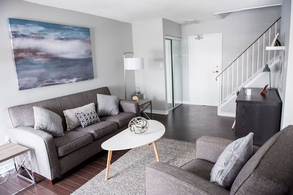 Photo of Livingroom in Dundas