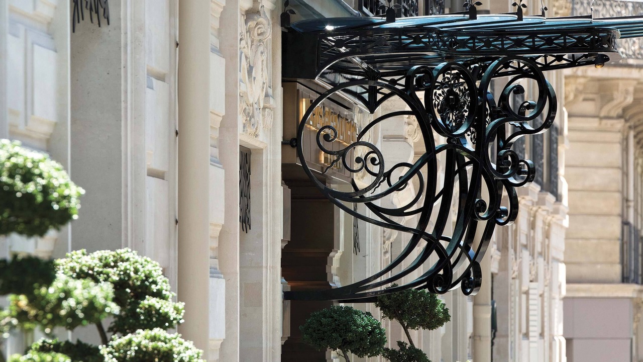 Photo of Outdoor in Champs-Elysees