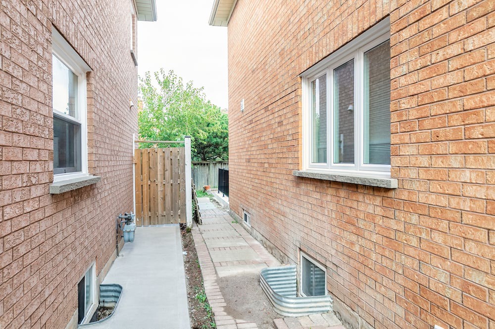 Photo of Patio Balcony in Central Erin Mills
