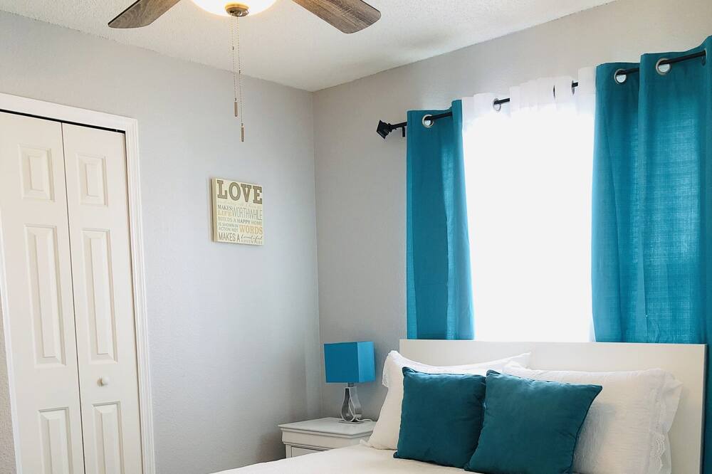 Photo of Bedroom in Thousand Oaks