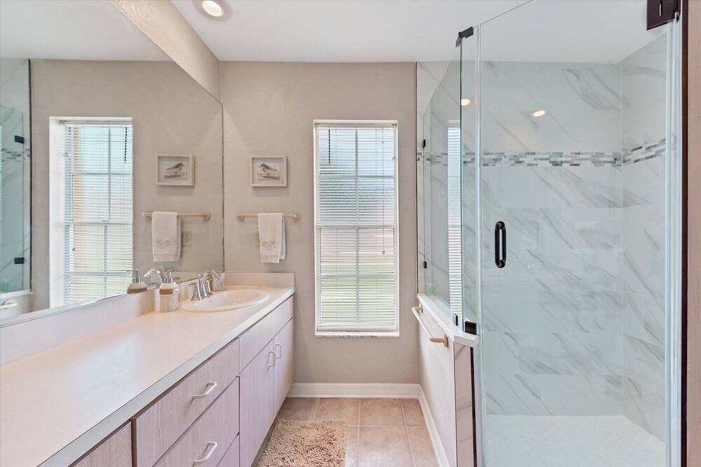 Photo of Bathroom in Valrico