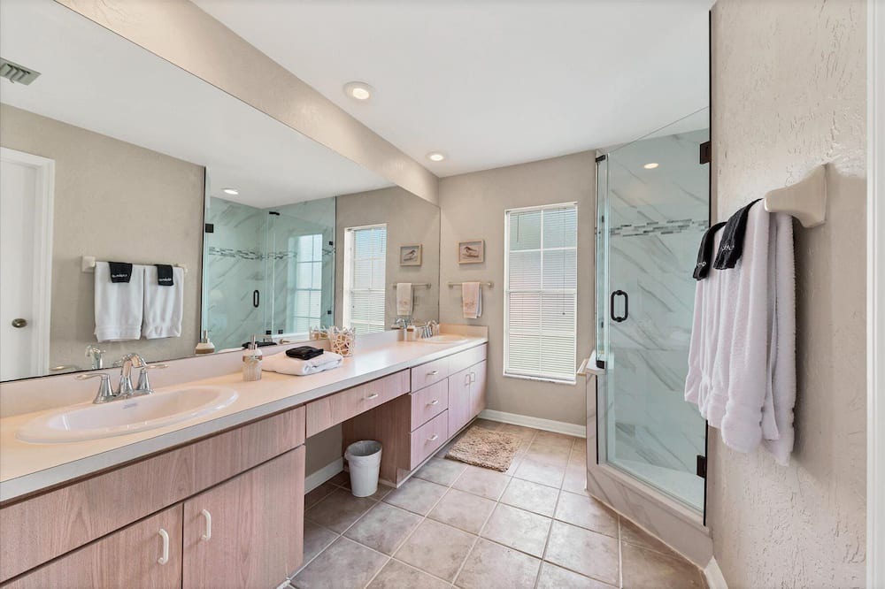 Photo of Bathroom in Valrico