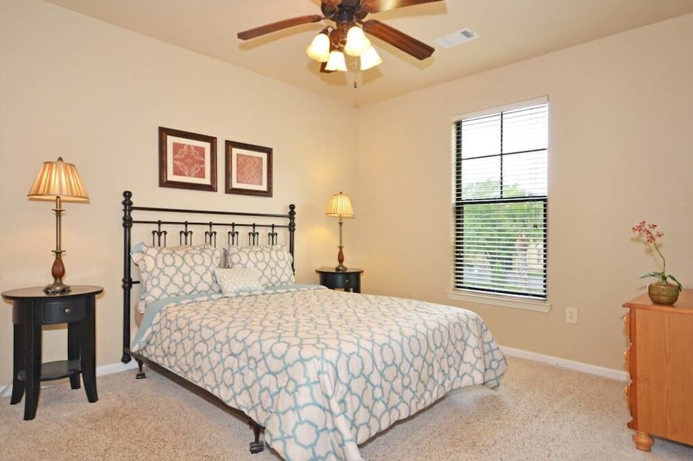 Photo of Bedroom in Wellington