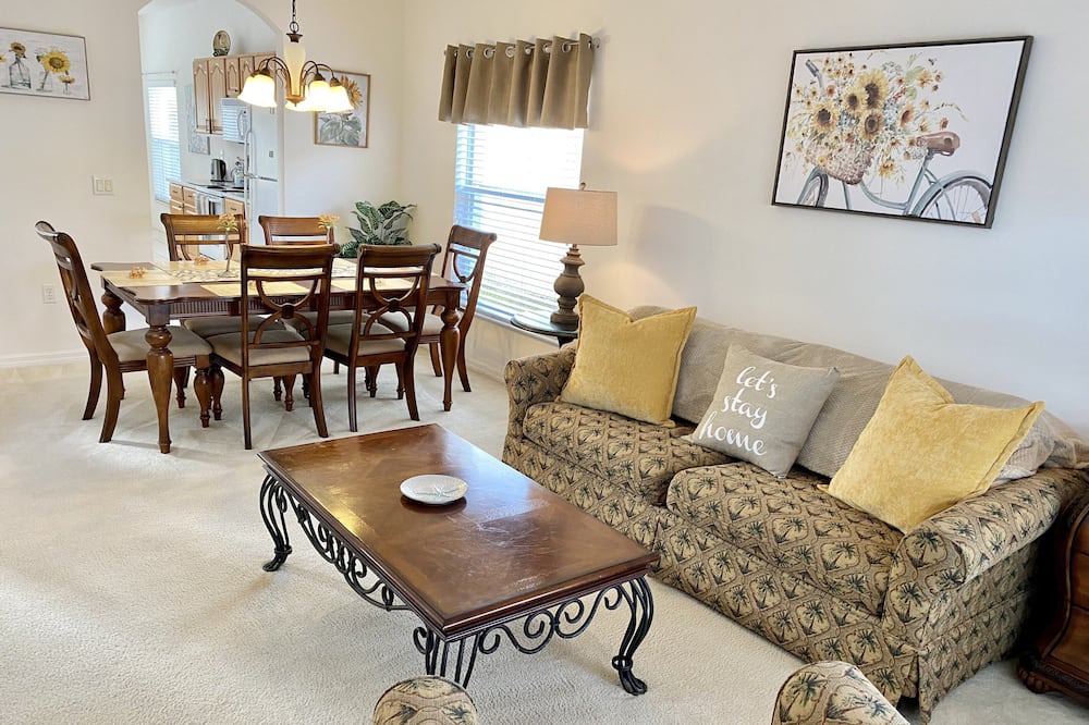Photo of Livingroom in Highgate Park