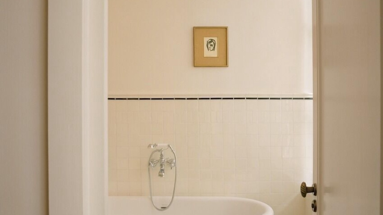 Photo of Bathroom in Quartier de la Place-Vendome