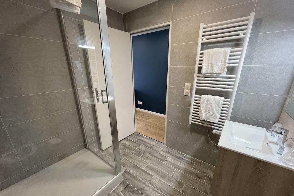 Photo of Bathroom in Le Thillay