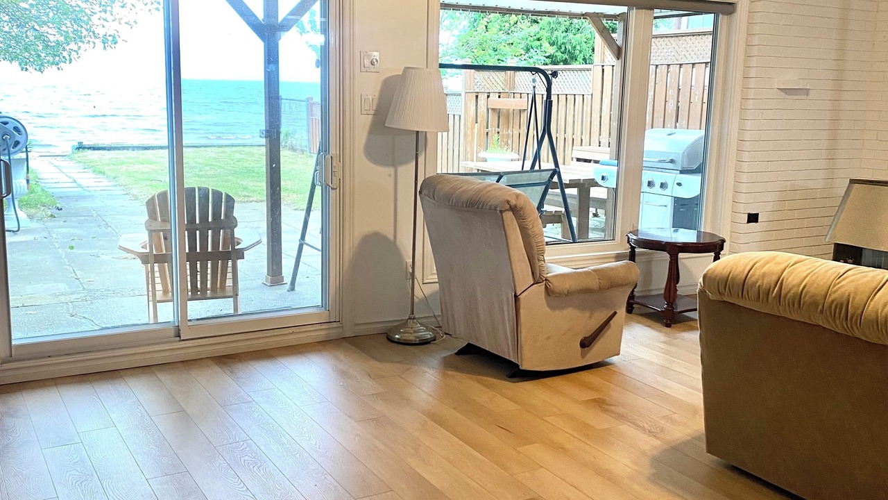 Photo of Livingroom in North Bay
