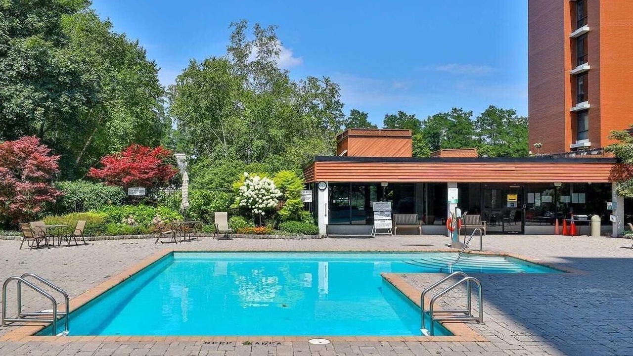 Photo of Outdoor in Lakeview