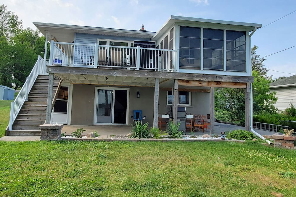 Photo of Outdoor in Deseronto