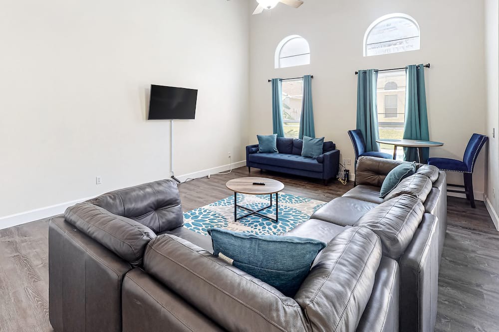 Photo of Others in Lake Davenport Estates