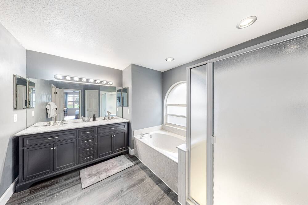 Photo of Others in Lake Davenport Estates