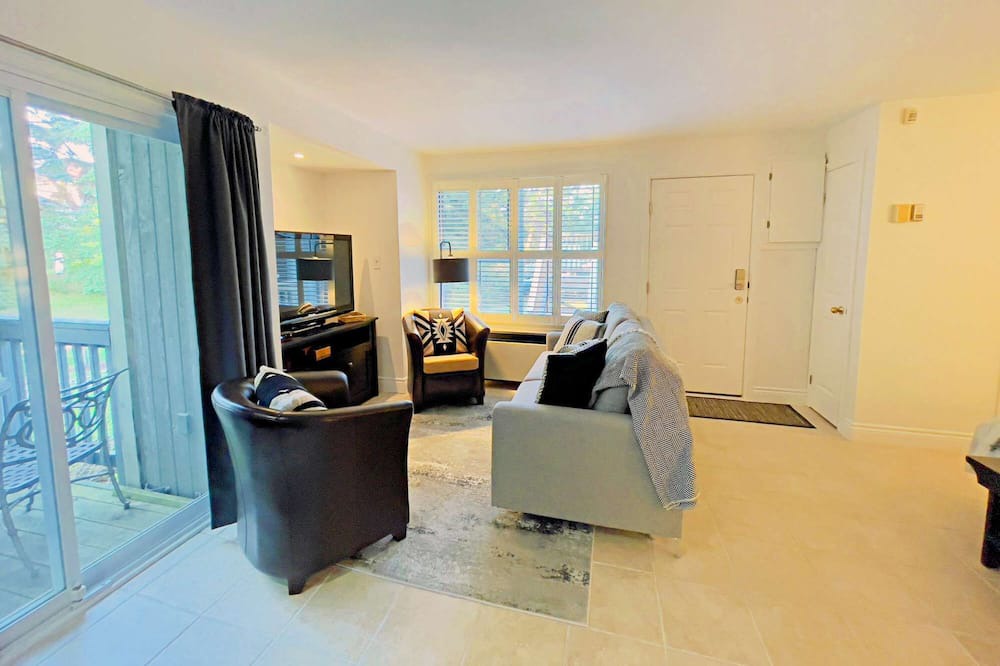 Photo of Livingroom in Craigleith