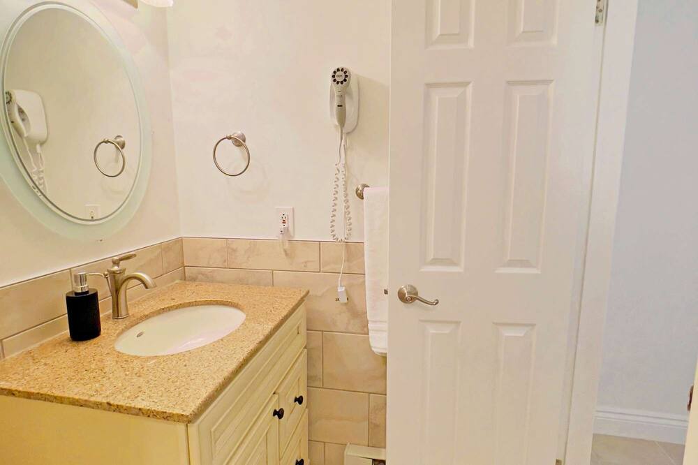 Photo of Bathroom in Craigleith