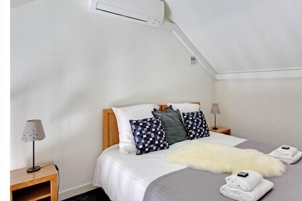 Photo of Bedroom in Les Lilas