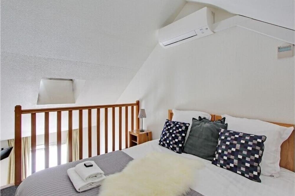 Photo of Bedroom in Les Lilas
