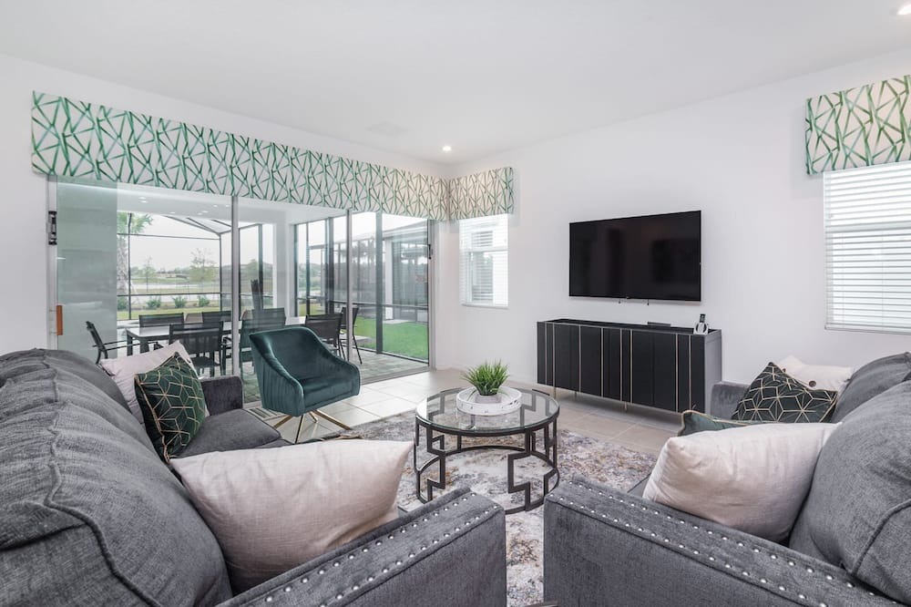 Photo of Livingroom in Southwest Orlando