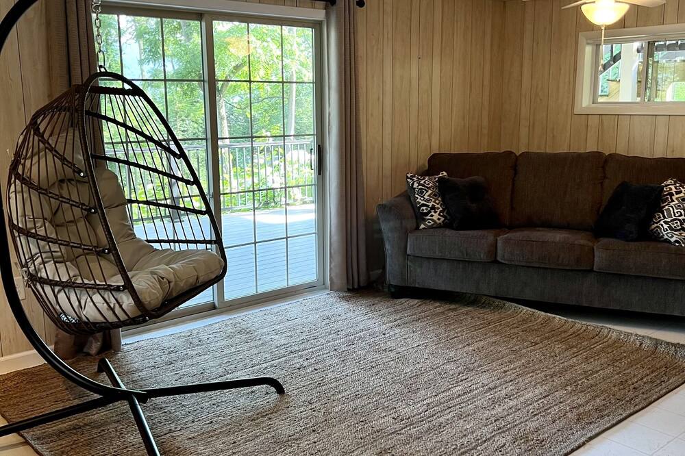 Photo of Livingroom in Mattawana