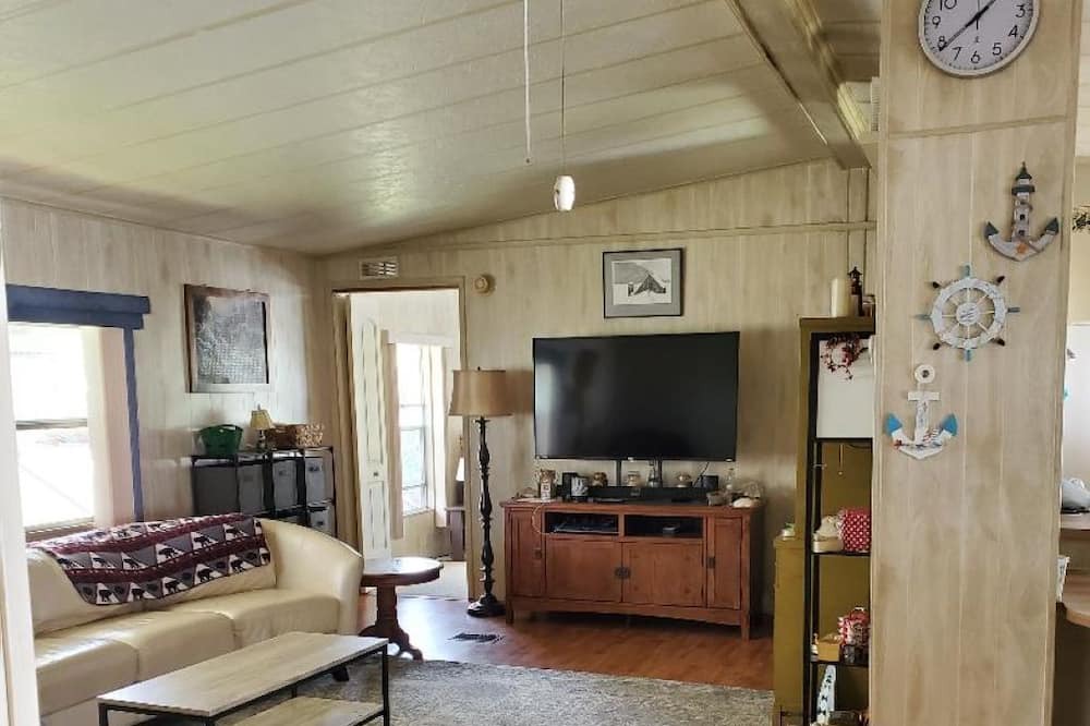 Photo of Livingroom in Auburndale