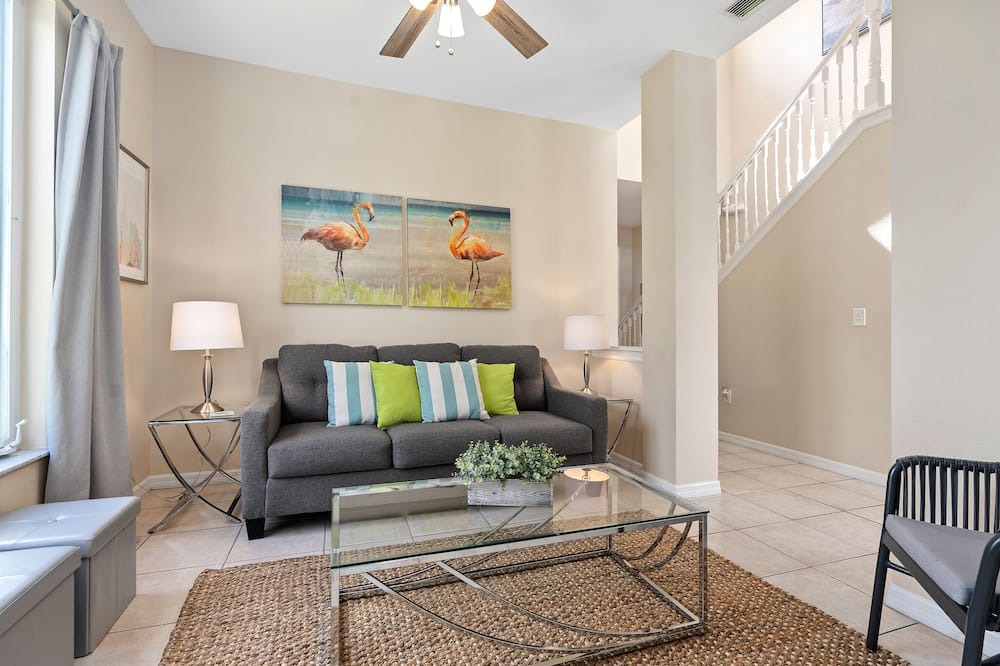 Photo of Bedroom in Sunset Lakes