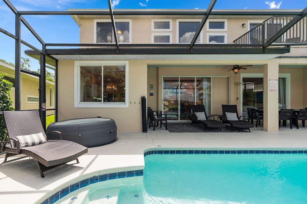 Photo of Outdoor in Sunset Lakes