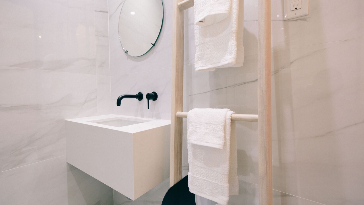 Photo of Bathroom in Little Portugal