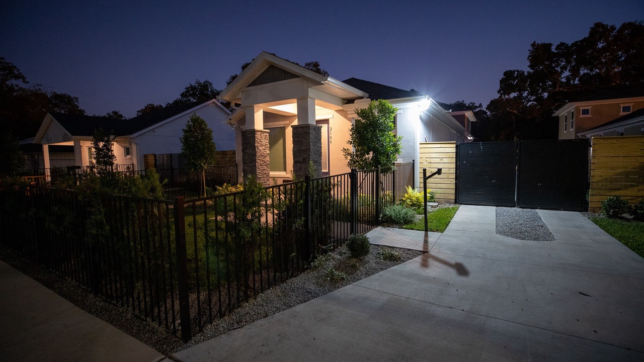 Photo of Outdoor in Colonialtown South