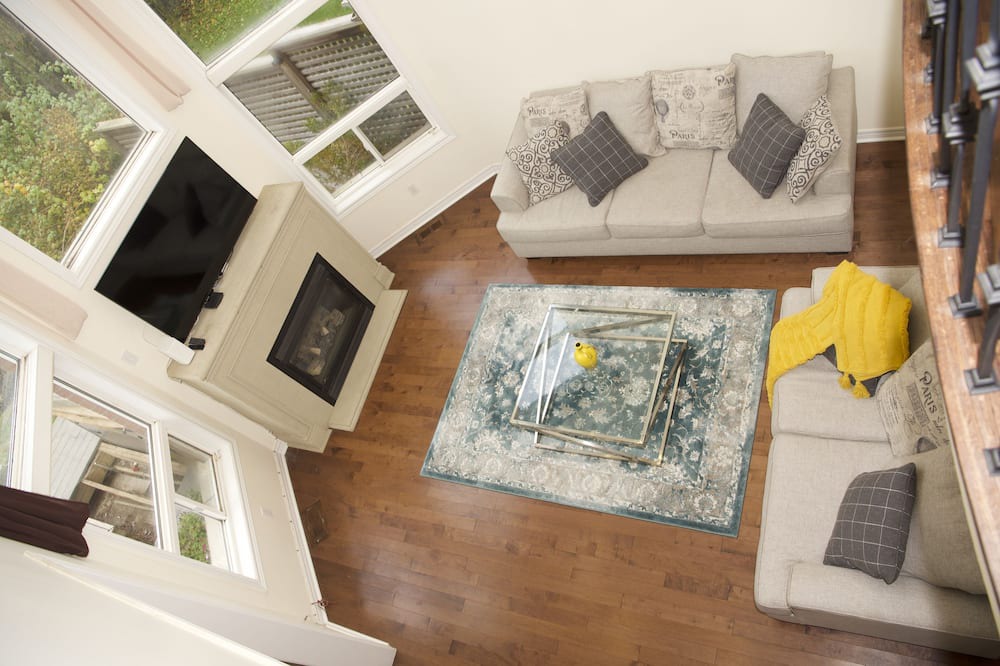 Photo of Livingroom in Richmond Hill
