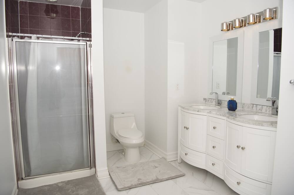 Photo of Bathroom in Richmond Hill