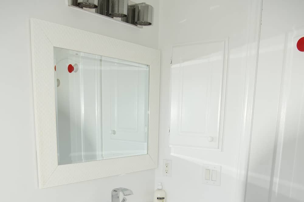 Photo of Bathroom in Richmond Hill