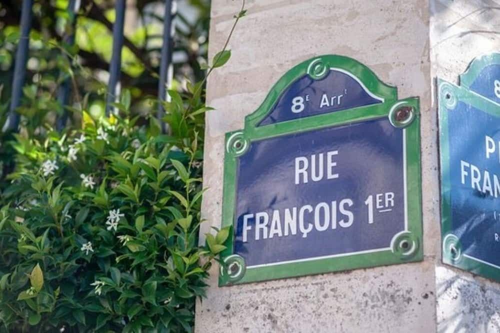 Photo of Outdoor in Champs-Elysees