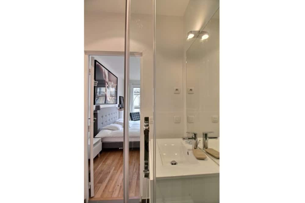 Photo of Bathroom in Champs-Elysees