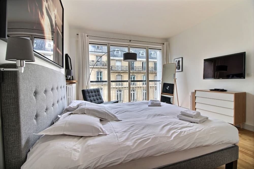 Photo of Bedroom in Champs-Elysees