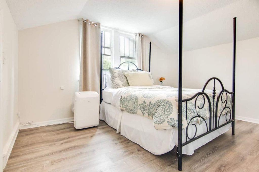 Photo of Bedroom in Dixieland
