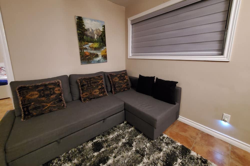 Photo of Livingroom in Tiny
