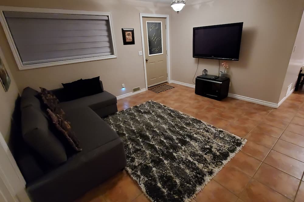 Photo of Livingroom in Tiny