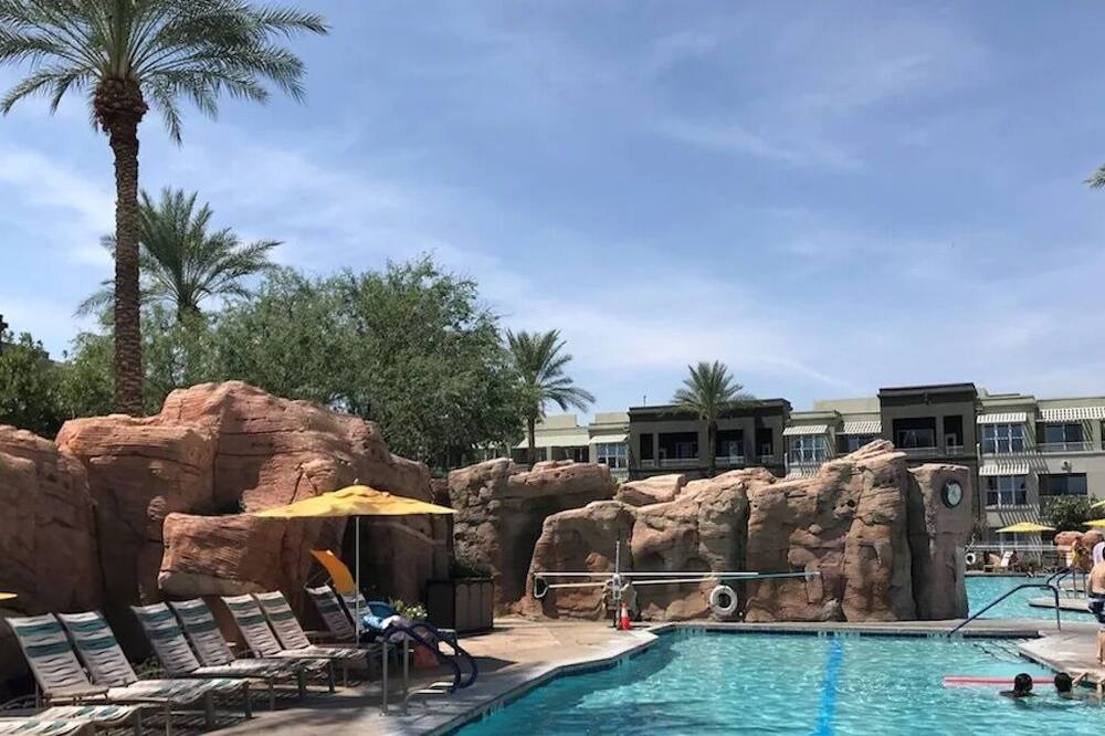 Photo of Outdoor in Desert Ridge